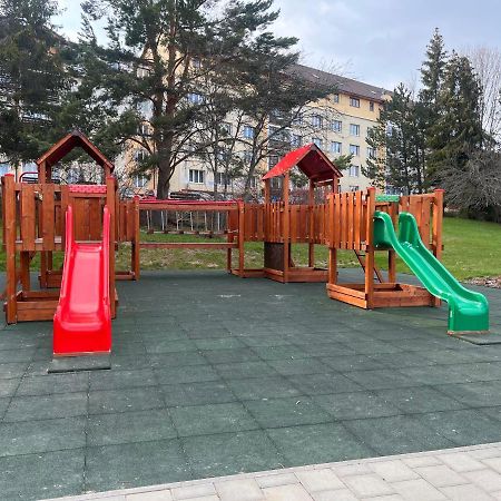 Ubytovanie Pod Stitmi Vysokych Tatier Tatranská Štrba Eksteriør billede